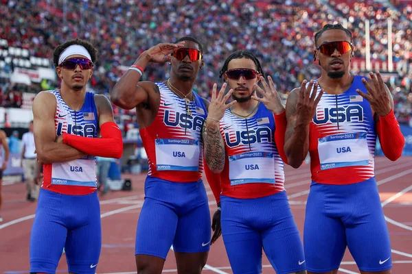 17岁天才卡尔展现极强潜力，德甲首秀表现亮眼，凭借出色技术和风格成为焦点。