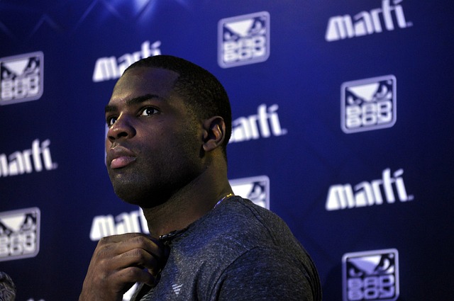 勾手投篮 勾手投篮